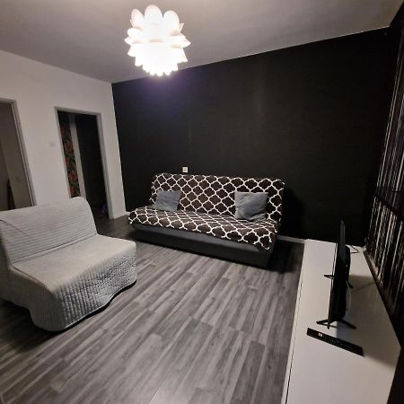 Ferienwohnung Apatrament Jagielonska Legnica Exterior foto