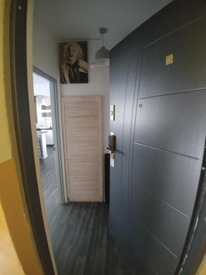 Ferienwohnung Apatrament Jagielonska Legnica Exterior foto