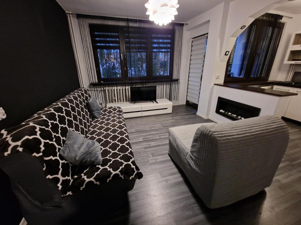 Ferienwohnung Apatrament Jagielonska Legnica Exterior foto